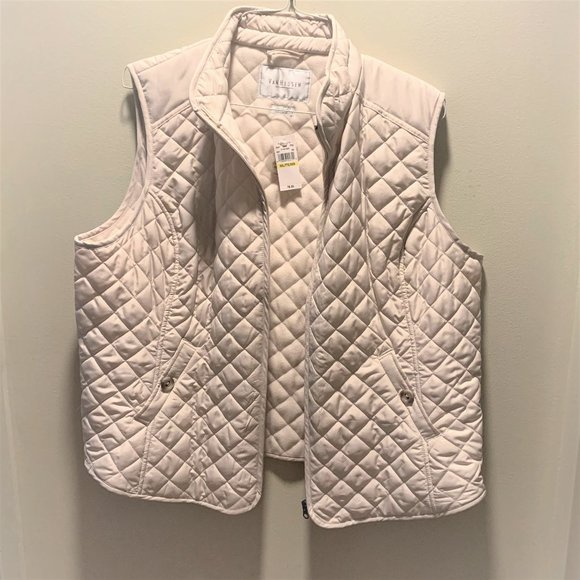Van Heusen Jackets & Blazers - NWT Diamond Quilt Vest